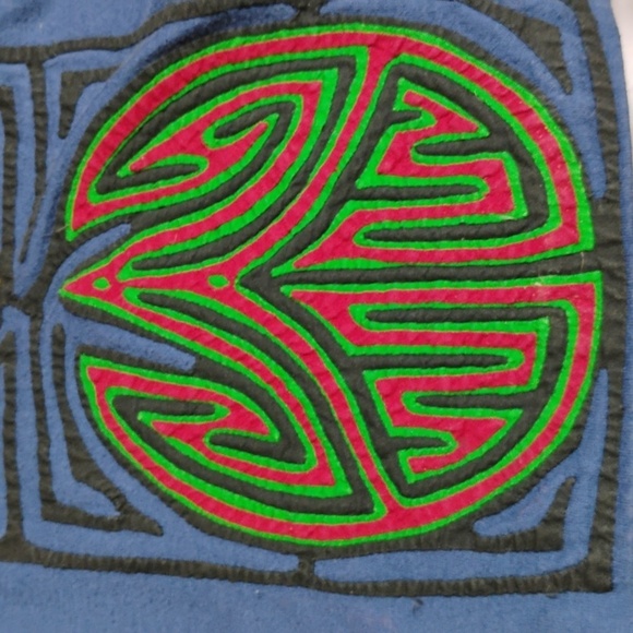 Vintage Galapago mola quilted top - Picture 15 of 16